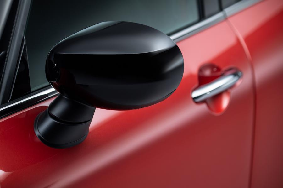 Детали экстерьера Mini Cooper S Clubman (F54) 2019 года  (WW) (фото 34 из 150)